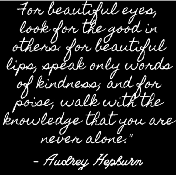 Lips💋Makeup Facial Body Hair Headbands Candles Rae Dunn Treasure Hunt New - Picture 17 of 17